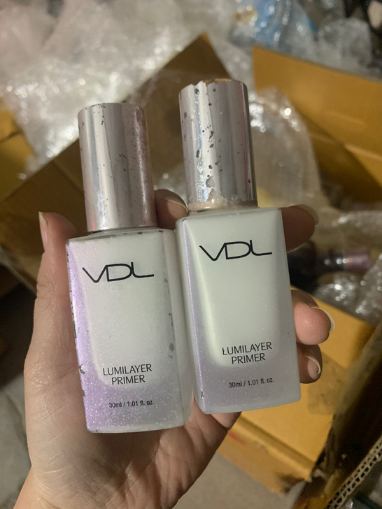 薇蒂艾儿贝壳提亮妆前乳隔离,全新,有的瓶子...