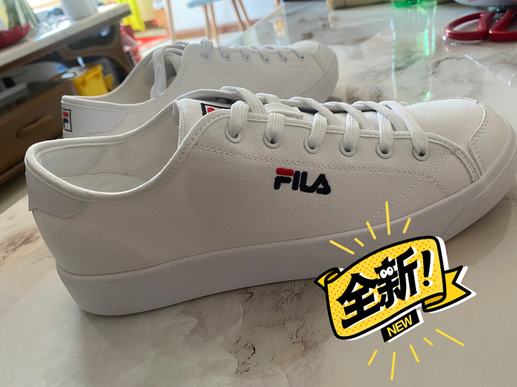 正品斐乐FILA 男士帆布鞋全新