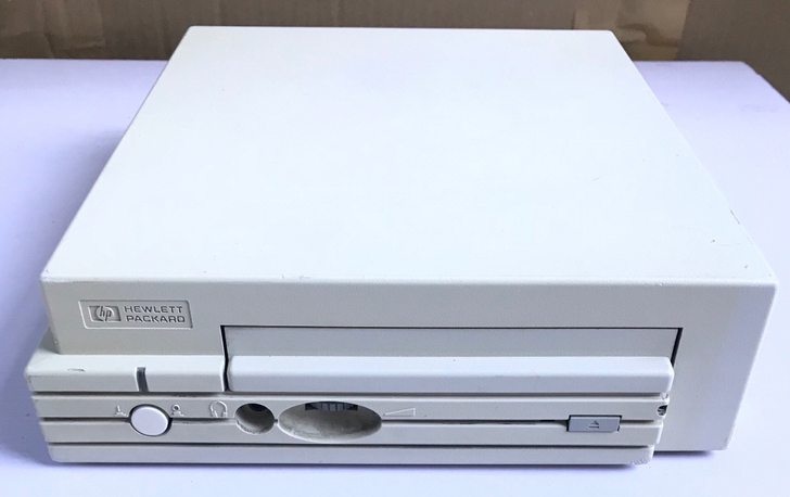 老惠普光驱一台，实物拍摄，原装没有维修过，...