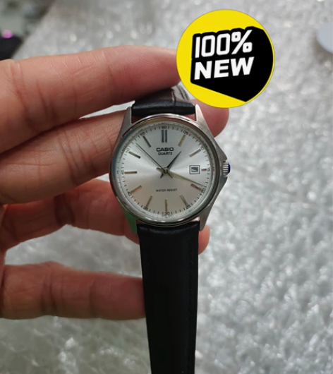 全新女款，表盘直径26左右！ 感兴趣的话点...