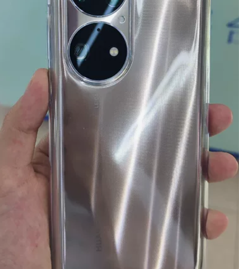 出华为 P50E手机,家里人买的,一打开不...