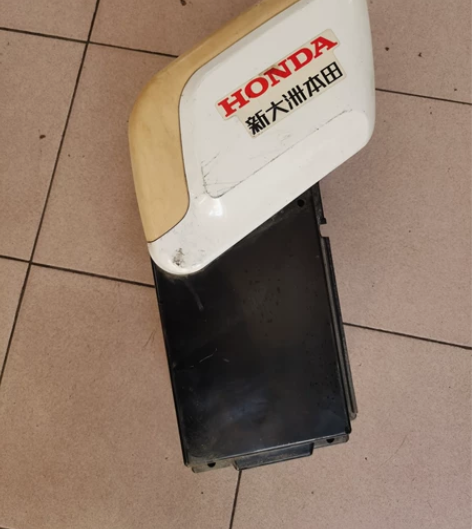 新大洲本田电动车电池盒。原装电池盒。没有破...