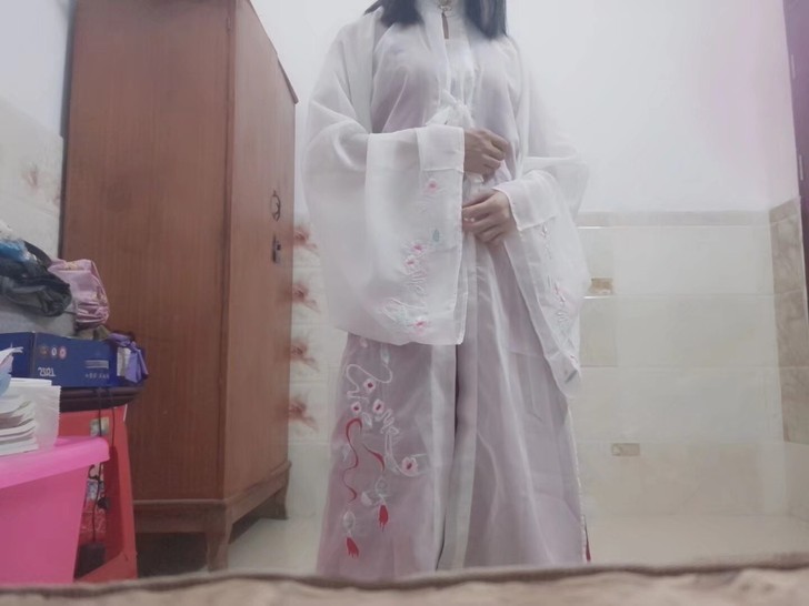 茗月萱遇见柒夏明制汉服