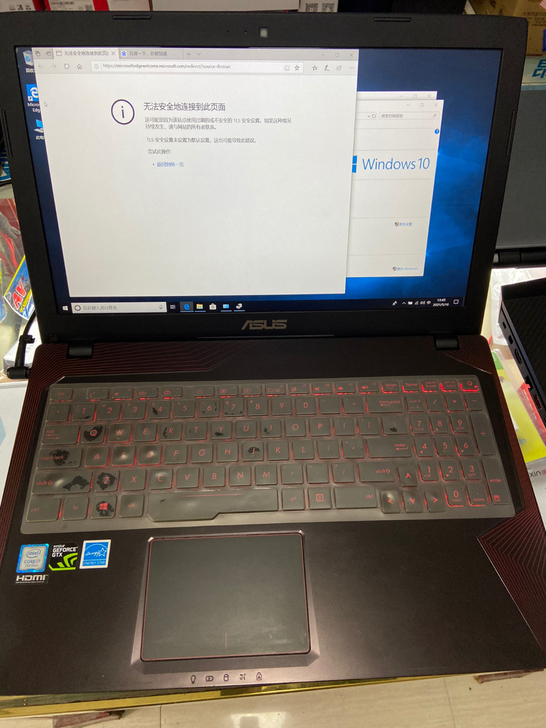 华硕 飞行堡垒，i7游戏笔记本，16g内存...