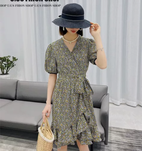 欧洲2022年夏季新款赫本法式碎花V龄连衣...
