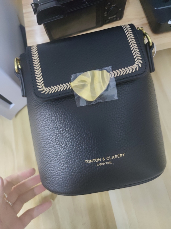 黑色小CK真皮女包，全新