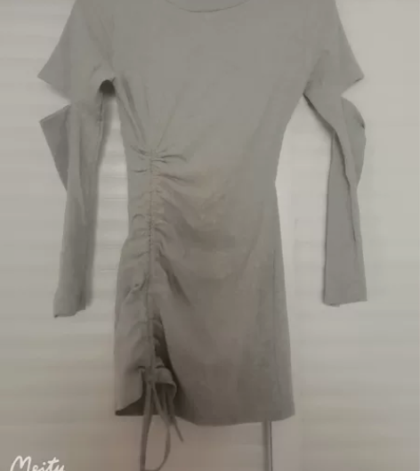 全新，无吊牌，包臀裙 料子超级柔软，很舒服...