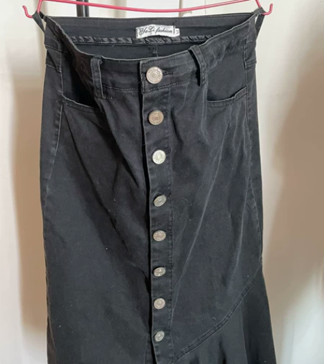 牛仔包臀裙，均码，90-105斤， 感兴趣...