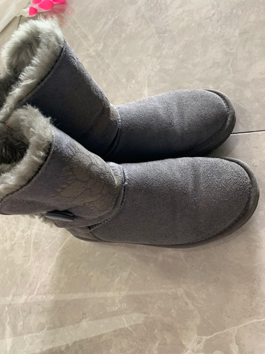 骆驼雪地靴37，9成新