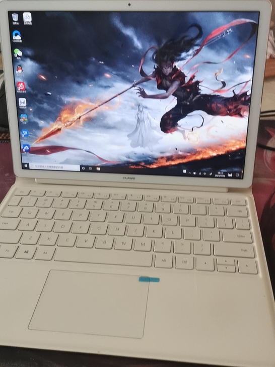 家里换了台式机子,华为matebook e...