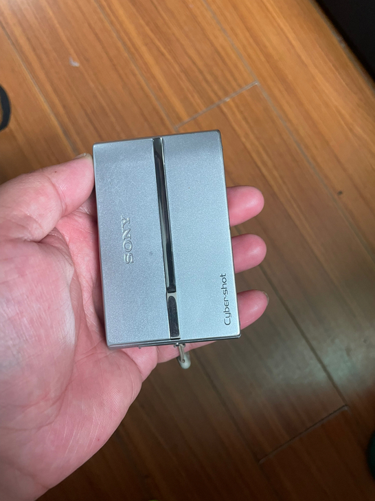 索尼T9数码相机CCD相机 成色很好，功能...