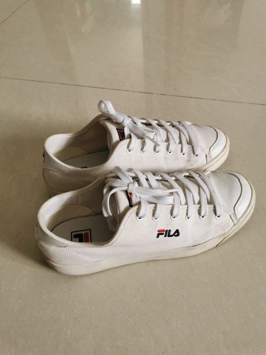 斐乐男帆布鞋，白色，42码，适合41-42...