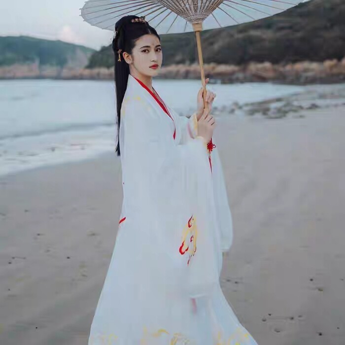 半折低价出售问卿汉服    哪吒闹海大全套...