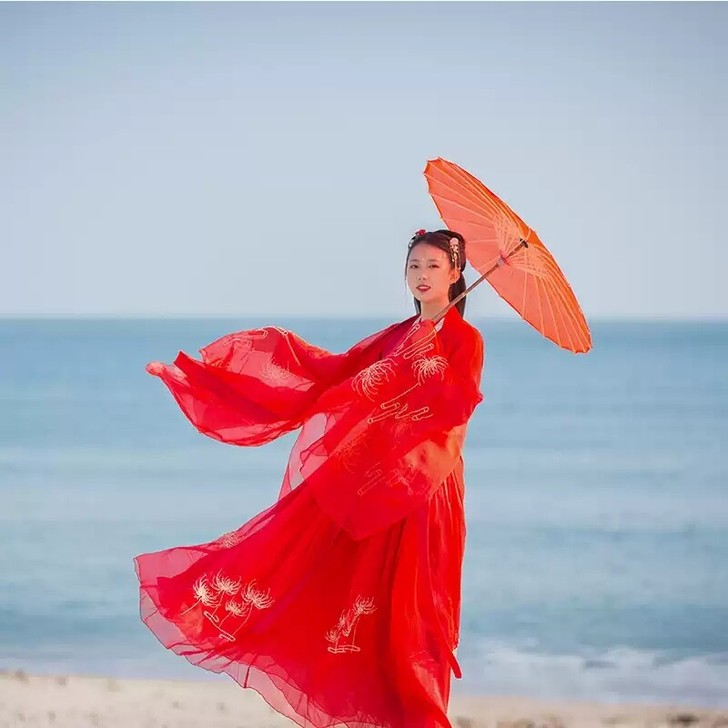 千韵岗原创汉服 花开彼岸 明制交领齐腰大袖...