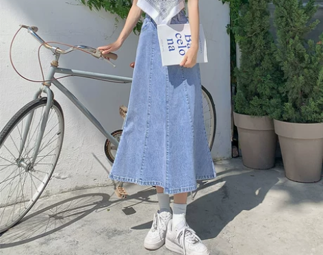 2022夏季新款浅色牛仔半身裙女高腰显瘦a...