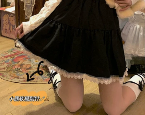 日系黑色蕾丝花边蛋糕裙女立体小熊装饰半身裙...