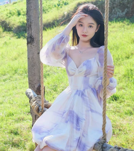 小盆栽 紫色印花连衣裙女喇叭袖收腰显瘦短款...