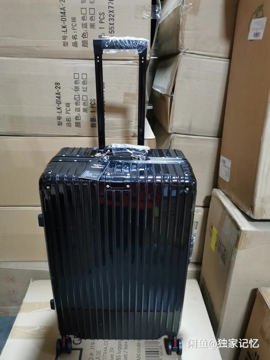 全新26寸奥登袋鼠行李箱，全新原箱。带吊牌...