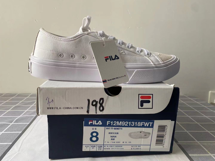 FILA斐乐正品男款白色板鞋，