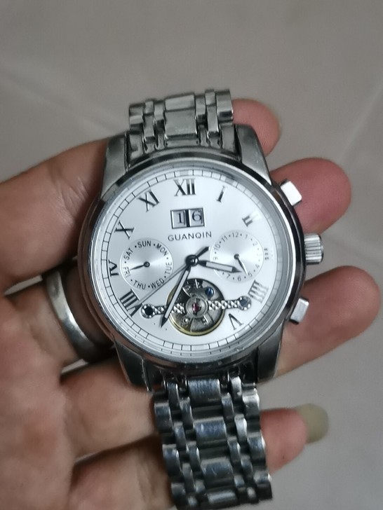 机械表不知道机芯是哪里产的，不走时了表的成...