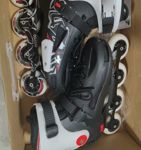 出一双美洲狮轮滑鞋,买来没玩几次,盒子都在...