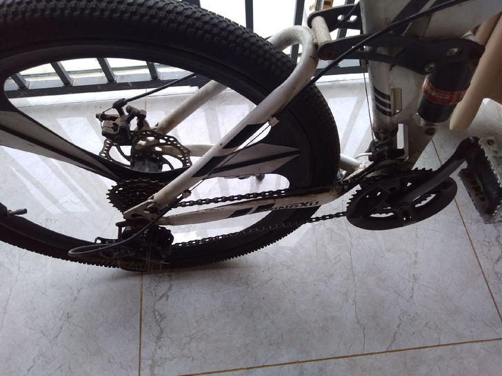 明旭牌山地自行车，建议自提，不知道怎么邮寄...