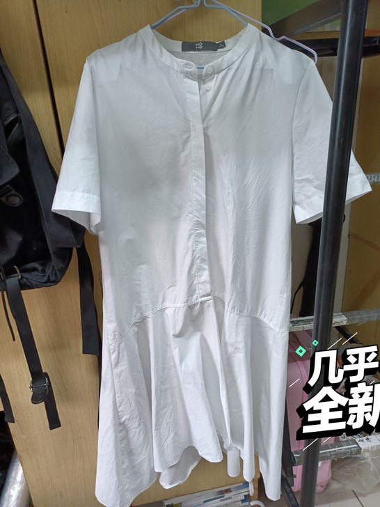 nome白色衬衫裙，穿了一回，实体店买回来...
