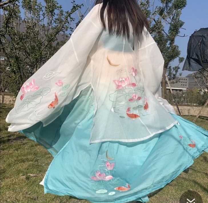 夜子溪家的绝版荷塘月色l码  茗月萱家的绝...