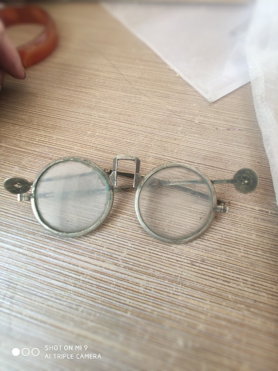 清光绪年间赛白银(白铜)眼镜,全品!是过去...