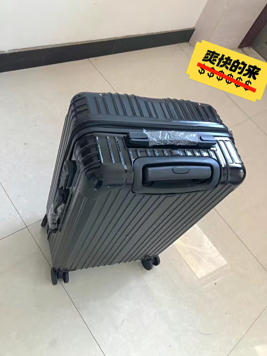 【全新顺丰发】行李箱24寸，26寸等学生拉...