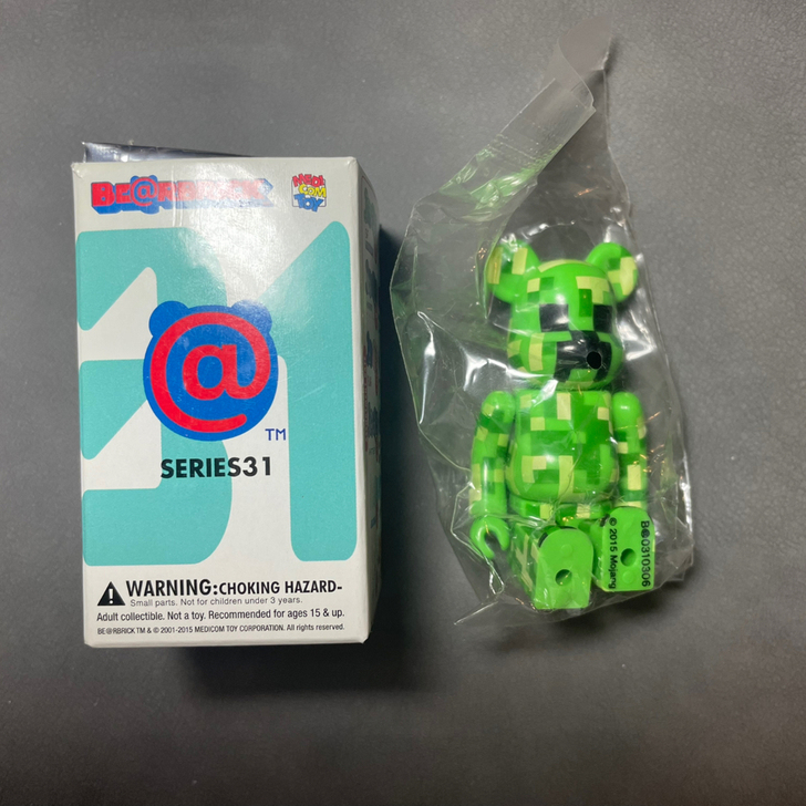 bearbrick 31代 我的世界 孤立...