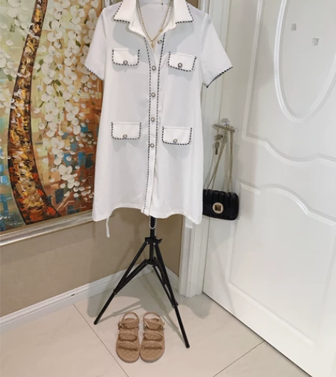 欧货原版 香香儿风格的西服裙。重工设计的。...