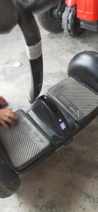 梅州五华碧桂园附近出小米9号平衡车一台,配...