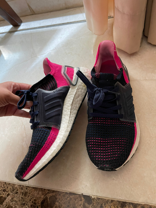 Adidas阿迪达斯 运动缓震轻便跑步鞋