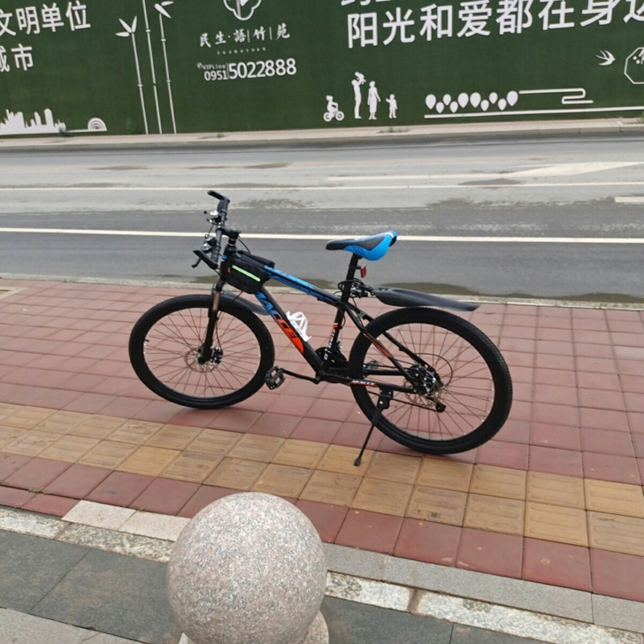 捡漏包邮甩卖成人山地越野自行车变速男女学生...