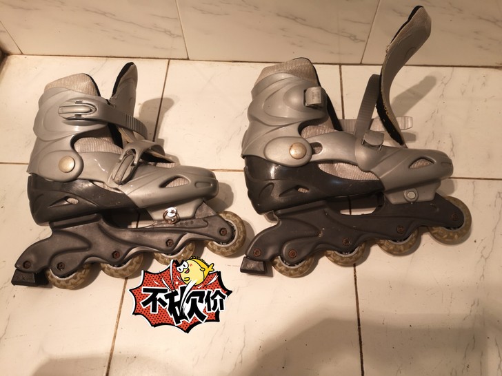 轮滑鞋男成人40码 当时乐购买的 小了没怎...