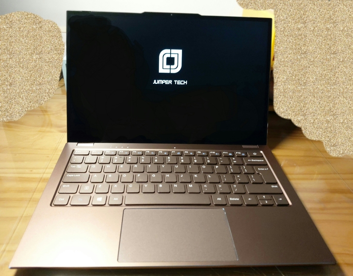 中柏EZbook X3air笔记本电脑，携...