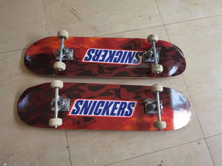 滑板，不太懂50元一个，邮费到付！