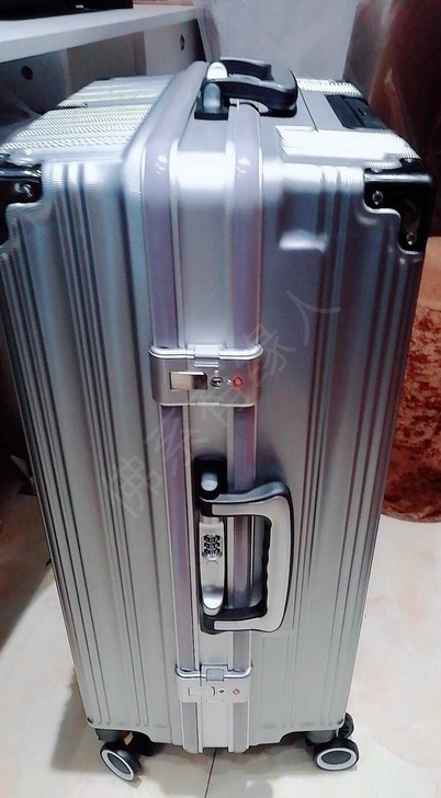 【德国铝框】断码实拍闲置铝框行李箱男女通用...