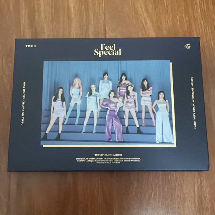 TWICE第八张迷你辑Feel Speci...