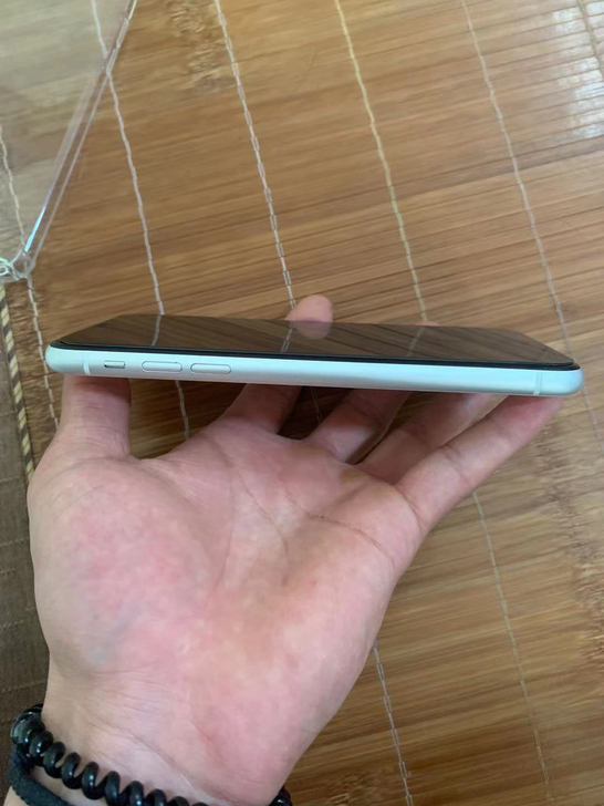 品牌型号 iPhone.XR新旧程度 九成...