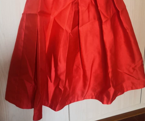 商场专柜购买的半裙，小码xs，155/58...