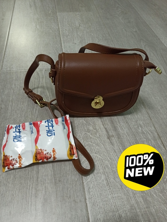 全新 买回来塞柜子里高温 封釉有点融了 瑕...