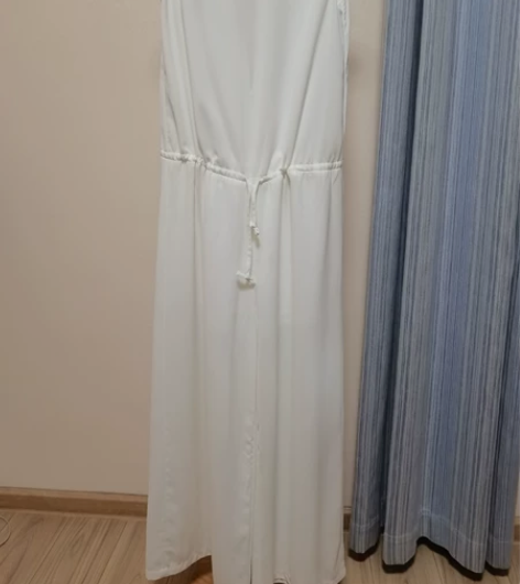 白色雪纺连体裤 外贸货质量很好很有垂感 肩...