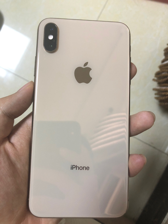 苹果xsmax 国行64G 一颗螺丝没动过...