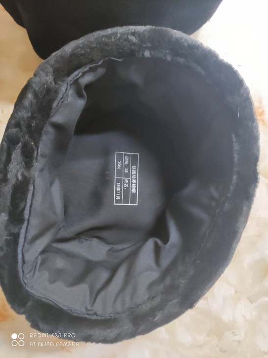 雷锋帽，铁路棉帽。58码。包邮。没用过。