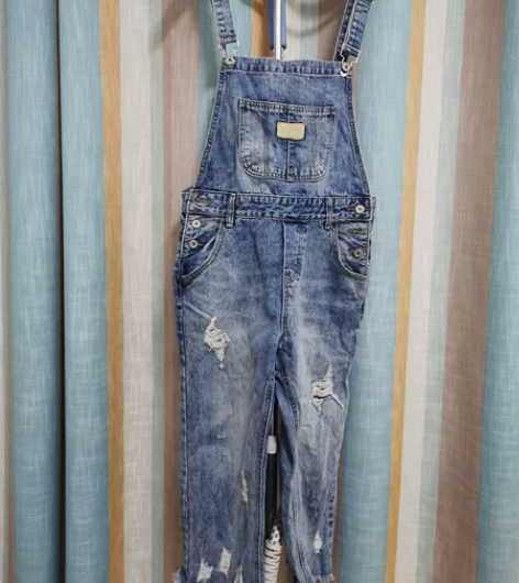 背带牛仔裤，八分裤，108斤以内穿，背带可...