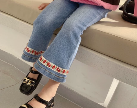 全新女童春款牛仔裤2022新款弹力春秋喇叭...