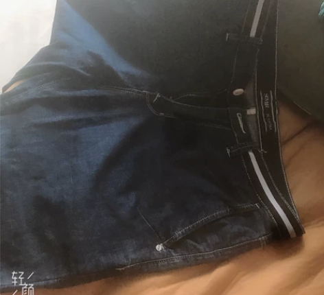 牛仔短裤，30码的， 感兴趣的话点“我想要...