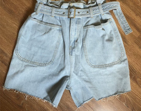 【瑕不掩瑜】花苞边牛仔短裤网红高腰宽松显瘦...